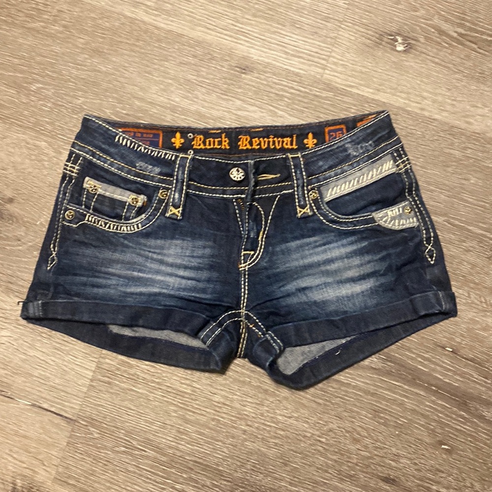 Rock revival alanis shorts size 26